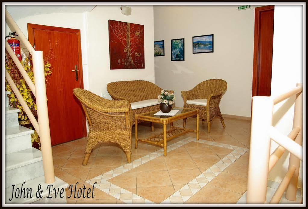John & Eve Hotel Paralía Eksteriør billede